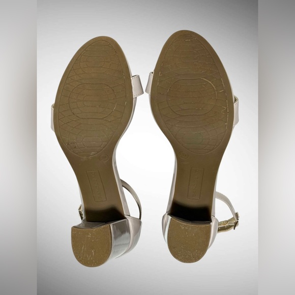 Bandolino Armory Block Heel Dress Sandals Size 8M - Picture 7 of 16